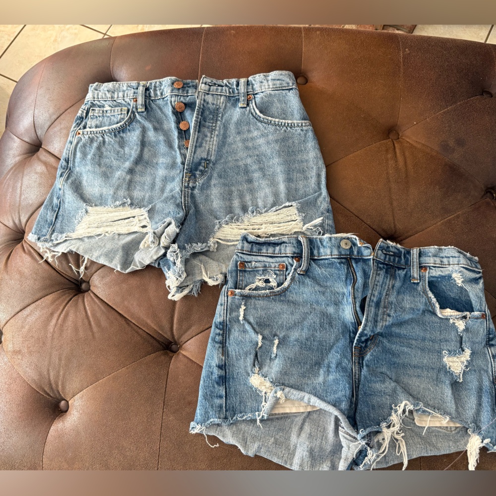 2 Pair Women’s Distressed High-Waist Denim Shorts  | Size Medium Notes